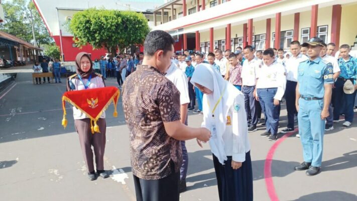 photo_6183510415607183420_y